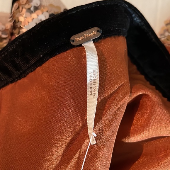 ♻️🆕 New Free People Tribeca Mini Sequins Dress Sz 8 beautiful Rose Gold - Picture 5 of 14